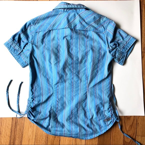 The North Face size small blue button up vaporwick - Picture 2 of 7
